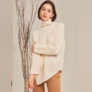 Gentle Herd  100% Wool Asymmetrical Cream Turtleneck Sweater size medium